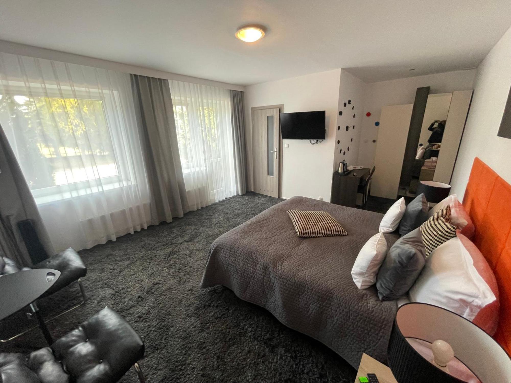 Canpol-Jull'S Art Hotel Czluchow Luaran gambar